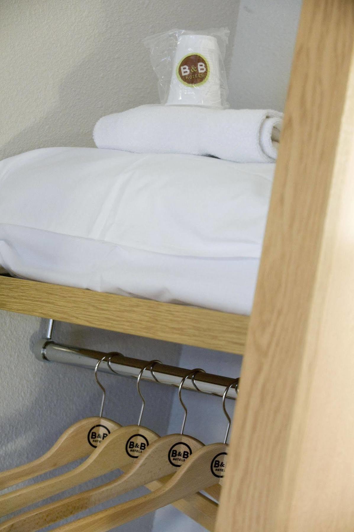 B&B Hotel Laval Change Eksteriør billede